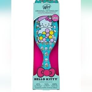 WET BRUSH HELLO KITTY LIMITED EDITION ORIGINAL DETANGLER BRUSH